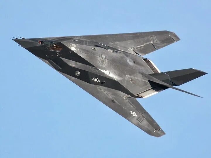 F-117 nighthawk. Стелс-бомбардировщик f-117. Ф 117 стелс. Бомбардировщик f 117. Стелс самолет невидимка.