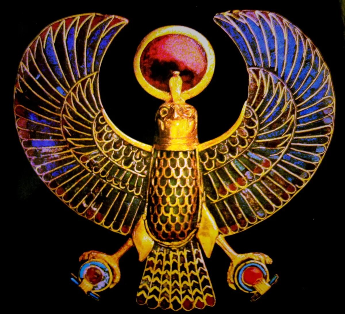 Ра древнеегипетский символ. Символ Амон ра Бога солнца. Бог ра в древнем Египте. Амулет древний Египет Исида. Бог украсил