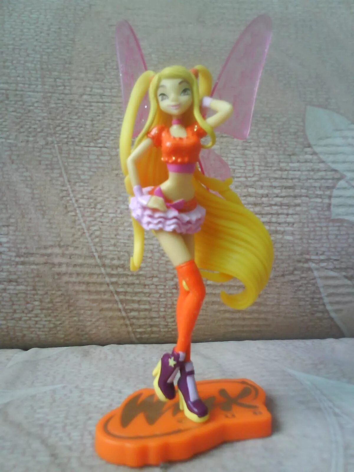 фигурки винкс беливикс. фигурка стеллы из киндер сюрприз. стелл фигурка. фигурки винкс стелла энчантикс. стелла статуэтка винкс.