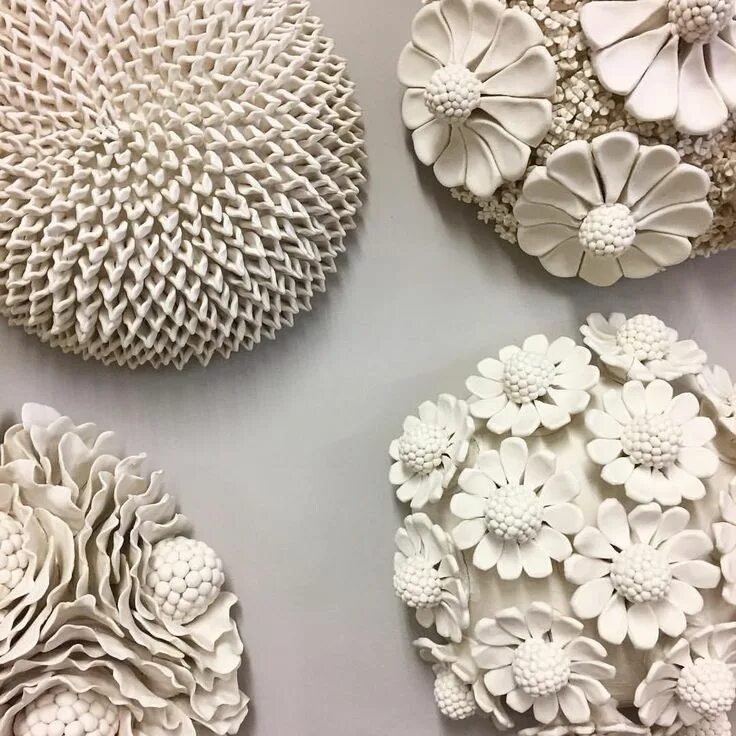 Техники декорирования изделий. Рельефное декорирование керамики. Фактурная керамика. Фактурное декорирование керамики. Керамические цветы для декора.