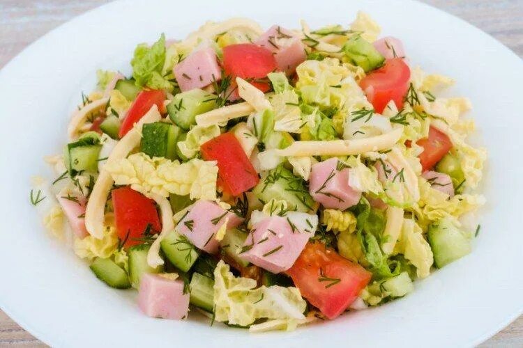 15 шикарных салатов с кукурузой и огурцом