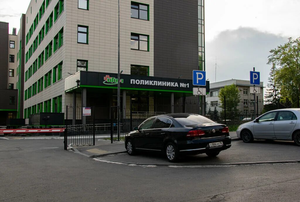 центральная городская клиническая больница №1 екатеринбург. первая городская больница екатеринбург на декабристов. декабристов 15 екатеринбург больница. 9 городская больница екатеринбург. центральная городская клиническая больница №1 екатеринбург.