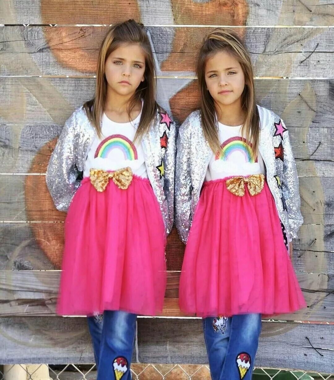 Лиа роуз и ава-мари клементс 2020. Сестры клементс. Сёстры клементс. Лиа клементс. Близнецы лиа роуз и ава мари.