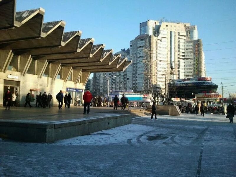 Пионерская (станция метро, санкт-петербург). Петербург метро пионерская. Петербург метро пионерская. Станция метро пионерская спб. Метро пионерская спб.