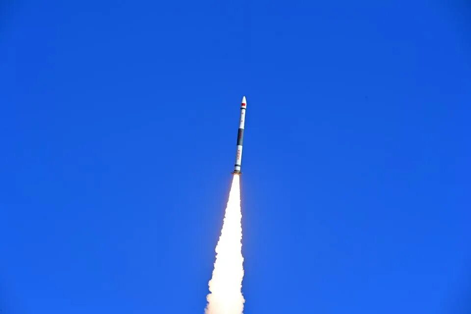 Запустили 4 ракеты. Ракета протон м. Корабль spacex crew dragon. Союз мс 19 пересильд шипенко. Ракета старт.