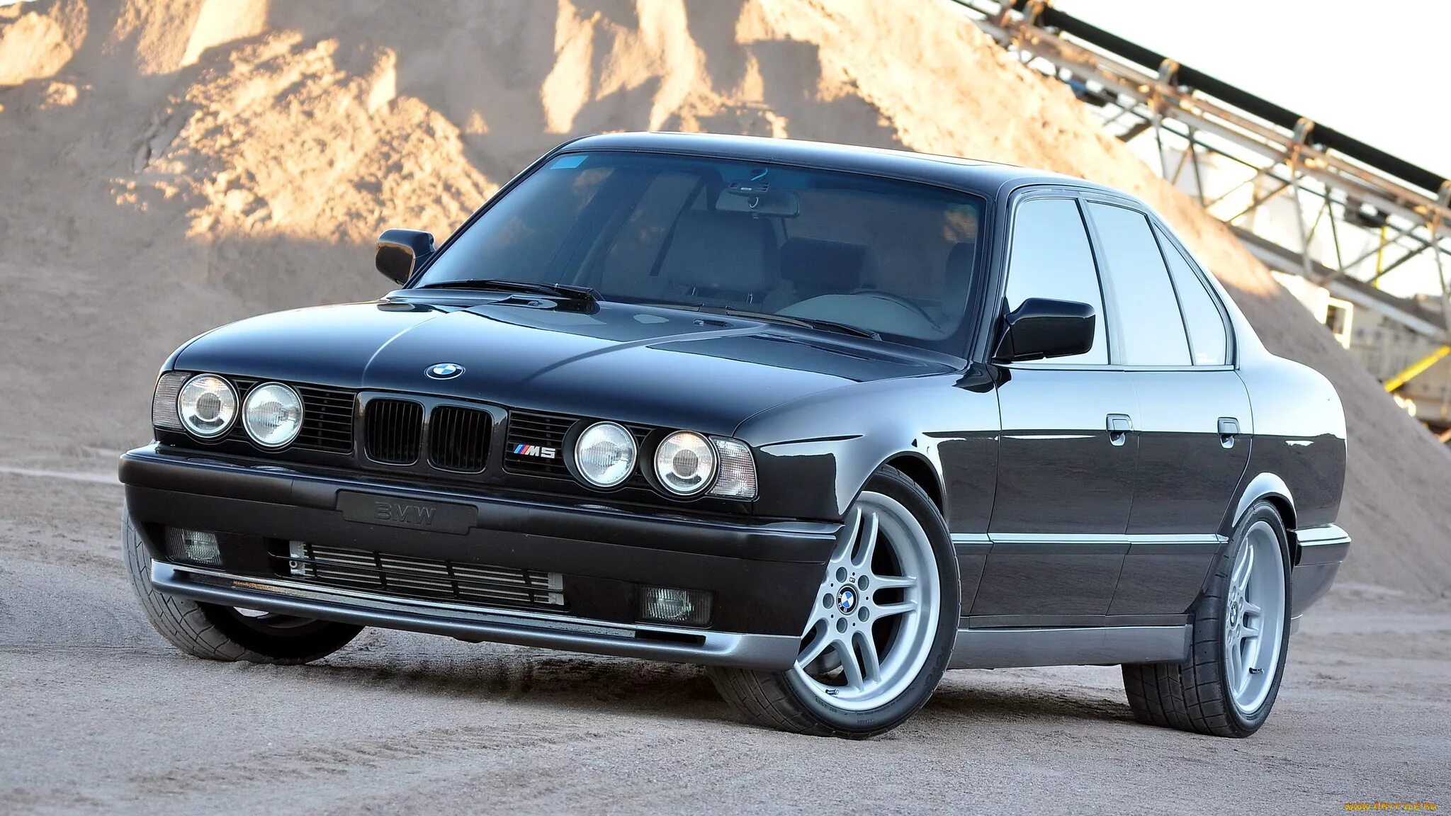 Бмв е34 номера. BMW m5 525 e34. BMW e34 м5. BMW 5 Е 34. БМВ м5 34.