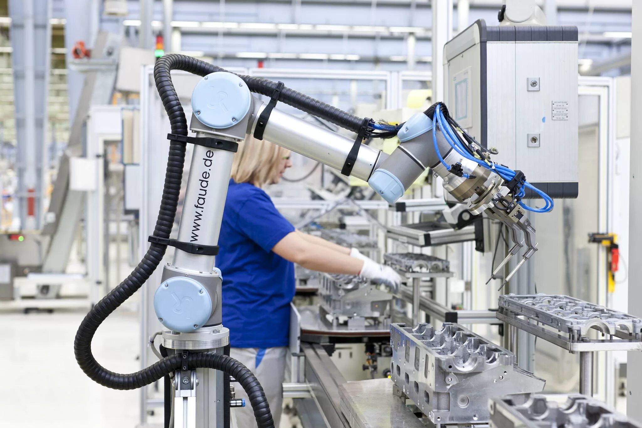 Промышленные роботы. Автоматизация и роботизация производства. Роботы для автоматизации производства.