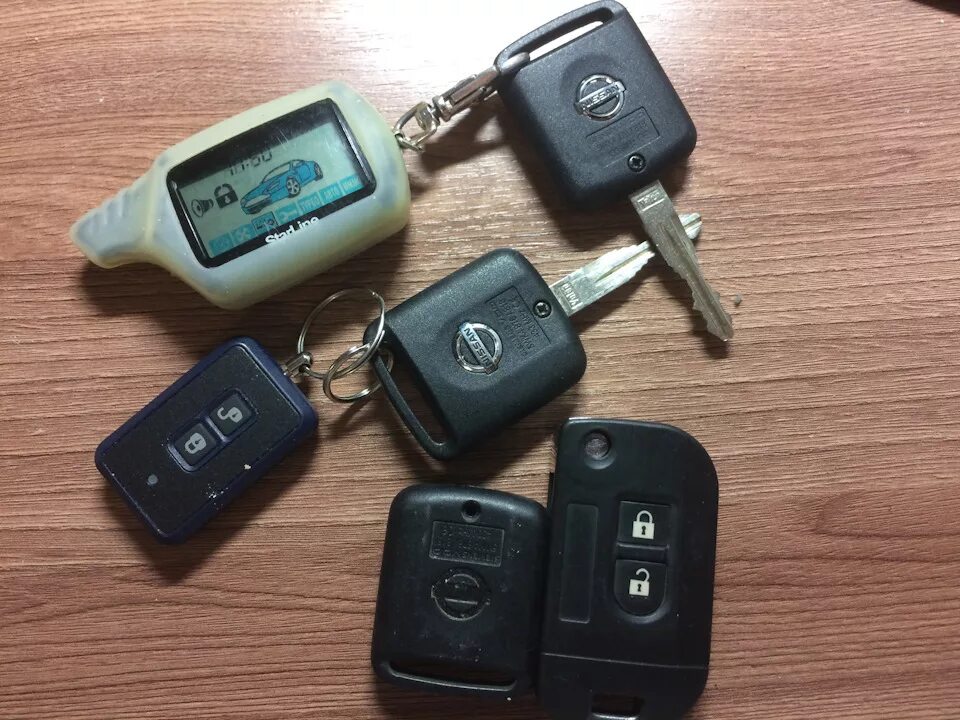 Ниссан какая сигнализация. Ключ зажигания ниссан кашкай 1. ключ ниссан с автозапуском. ключ ниссан кашкай 2013 года. ниссан кашкай 2013 ключ.