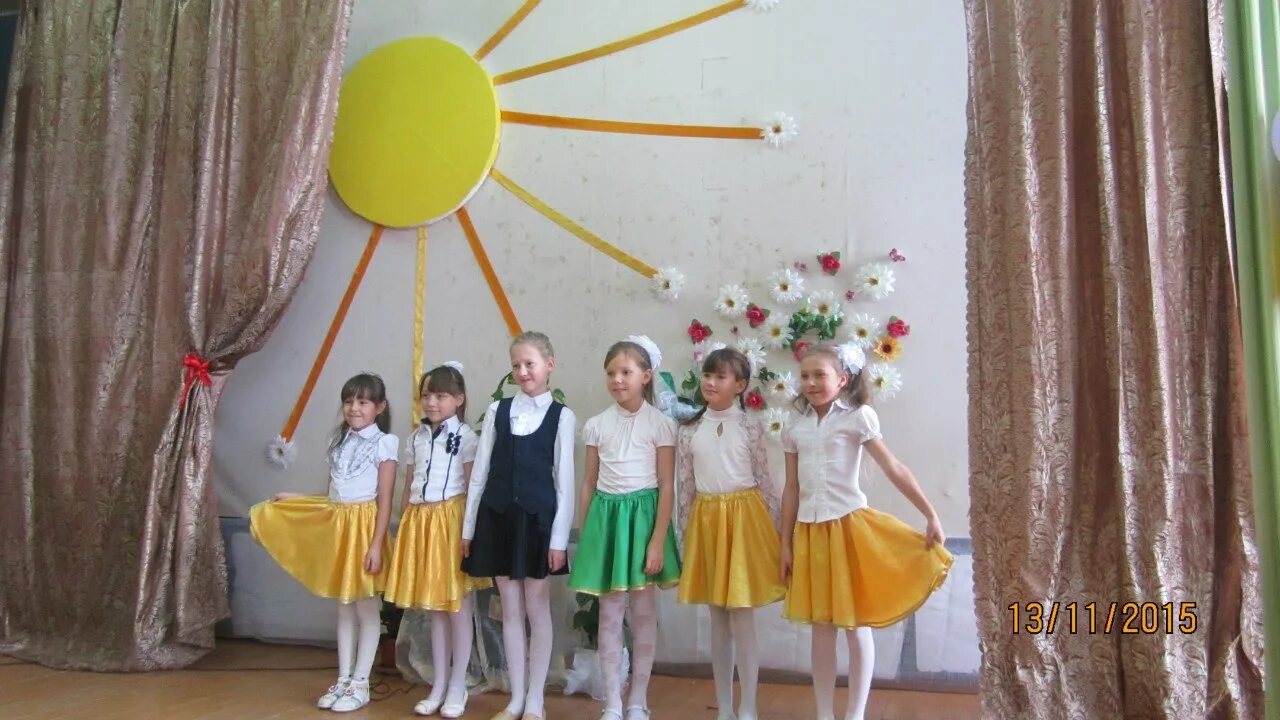 Просто мы маленькие звёзды текст песни. Просто маленькие звезды. Просто мы маленькие звёзды текст песни. Мы маленькие звезды минус. Просто мы маленькие звезды.