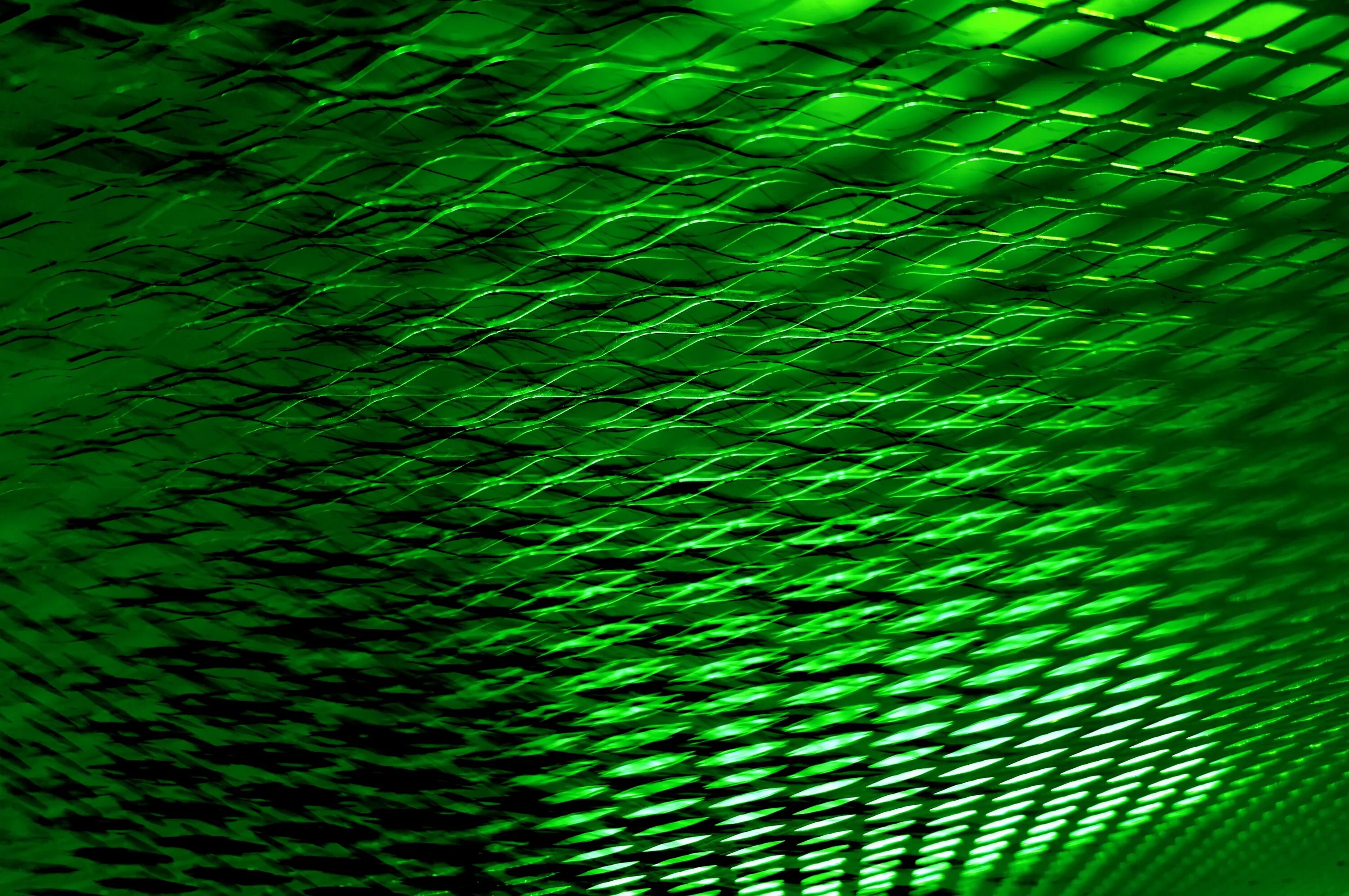 Зеленая веб. Зеленая линия. Абстрактные линии зеленые. Фон зеленый сеть. Зеленый баннер.