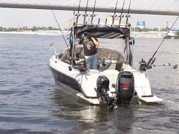 Троллинговая рыбалка. Морской троллинг. Троллинговая рыбалка. Рыбный троллинг. Троллинг на реке.