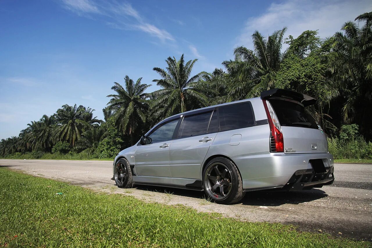 Mitsubishi Lancer EVO Wagon. Lancer 9 Wagon. Лансер Эво 9 универсал. Лансер 9 Эволюшн универсал. Lancer wagon