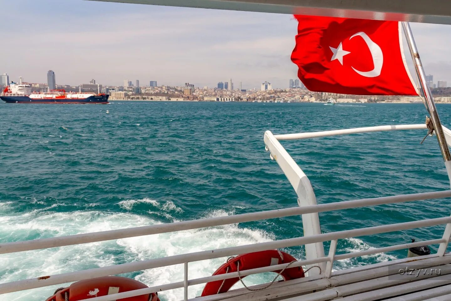 Праздники в стамбуле 2024. Стамбул в апреле. Стамбул 2019. Стамбул тюльпаны. Фестиваль тюльпанов в Стамбуле 2022.