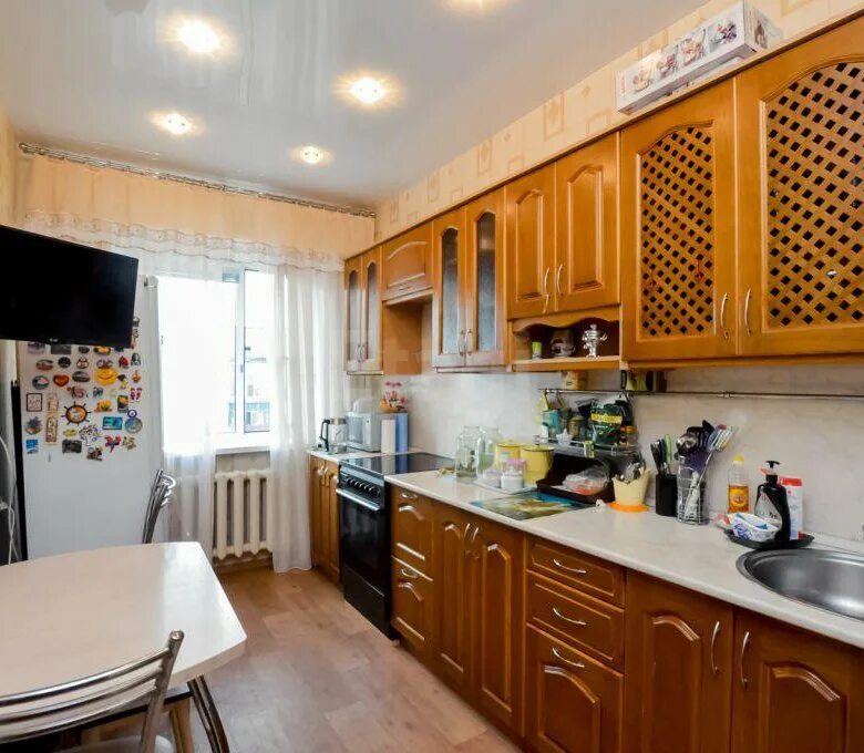 Авито нефтеюганск недвижимость квартиры. Авито нефтеюганск 2 комнатная. Авито нефтеюганск 2 комнатная. Квартиры нефтеюганск 2 мкр. Объявления недвижимость нефтеюганск.