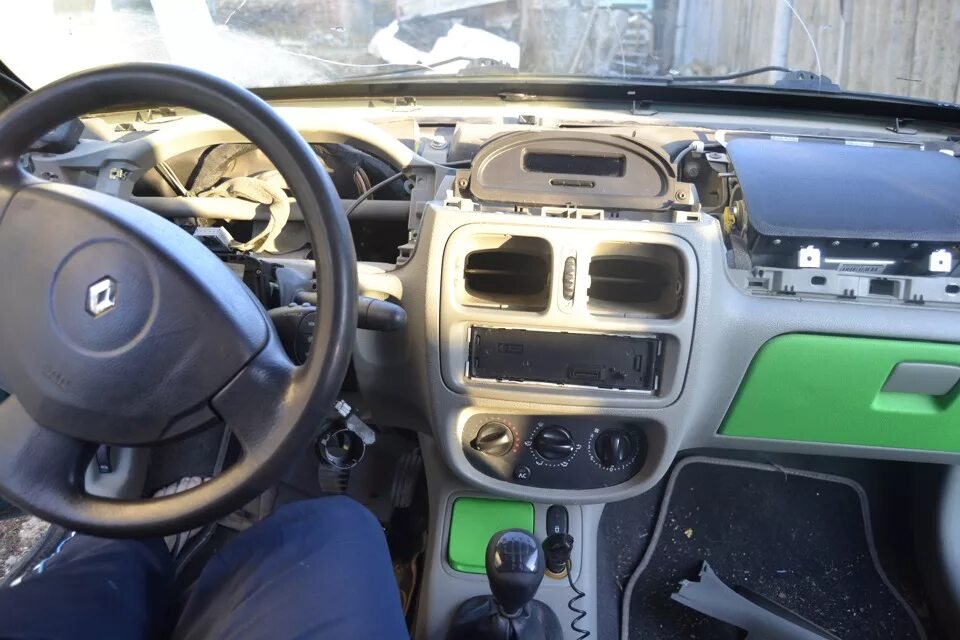 Steering column - disassembly and assembly (Renault Symbol 2, 2008-2013, petrol)