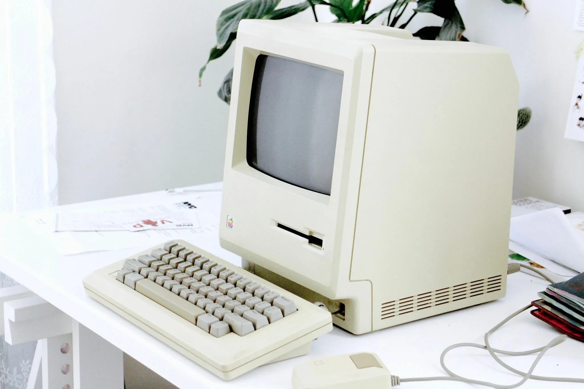 Old computer. Apple Macintosh 128k. Компьютер Apple Macintosh (1984). Макинтош компьютер Apple 1984. Apple компьютеров Macintosh (1984 г)..