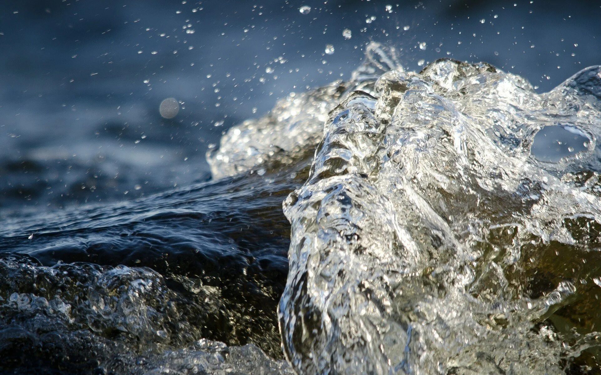 Вода в природе. Овод в природе. Всплеск воды. Вода фото.