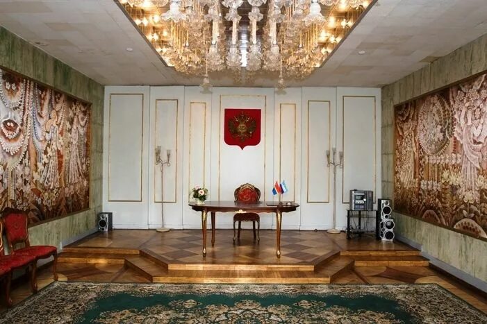 Дворец бракосочетания калининград. Дворец бракосочетания на зарайской в калининграде. Загс янтарный калининградская. Загс 1 калининград. Загс на зарайской калининград.