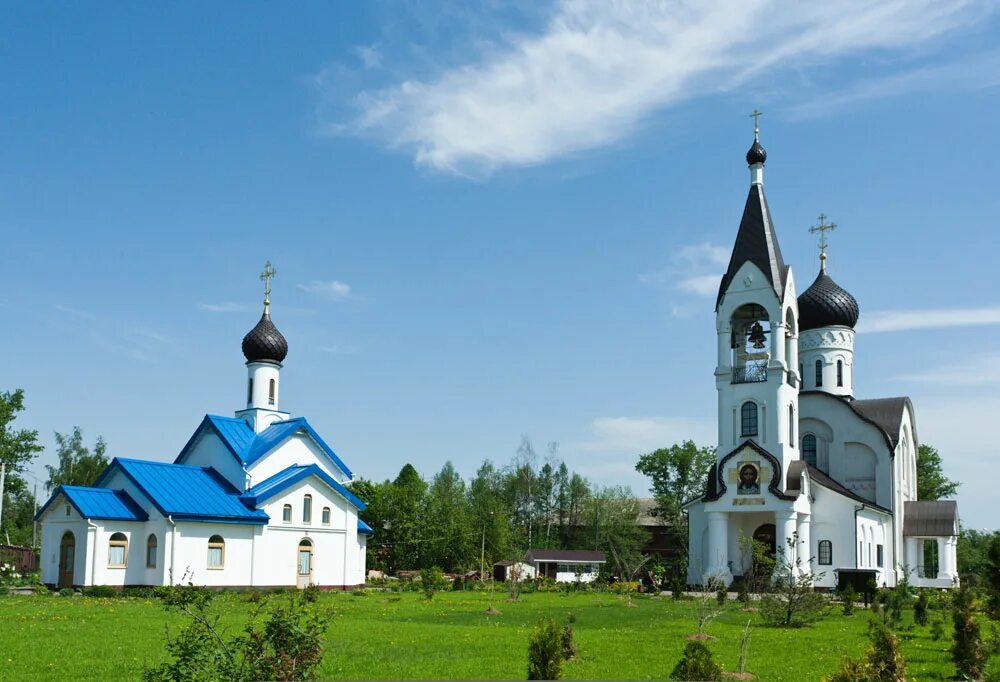 Храм вознесения господня в толстопальцево. Толстопальцево храм воскресения. Храм в поселке толстопальцево. Храм в поселке толстопальцево. Толстопальцево храм воскресения.
