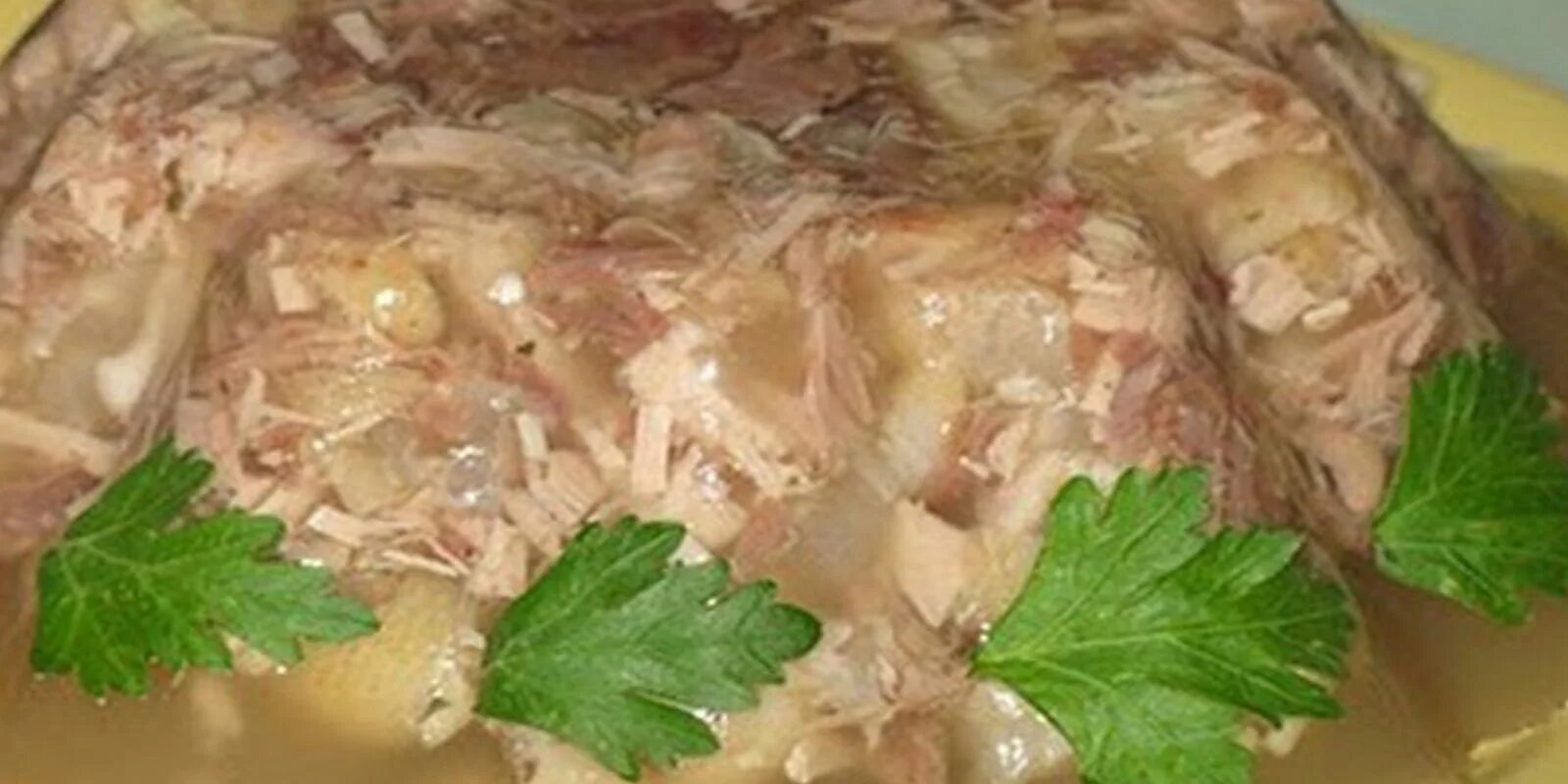 Холодец из свиных ножек и окорочков куриных. Холодец. холодец из рульки свиной. заливное из свиных ножек. холодец из свиных и куриных ножек.