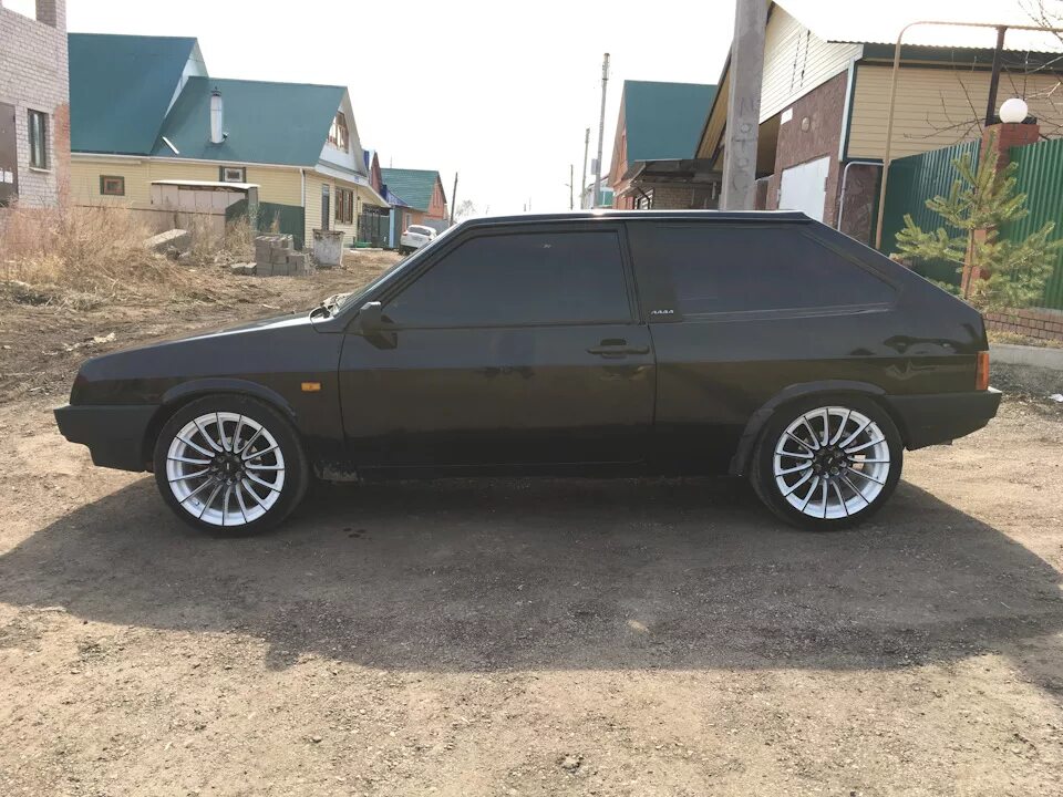 Ваз 2109 r17. Диски r17 на ваз. 2109 r17 торусы. Ваз 2108 на дисках r16. Лада 2109 r17.