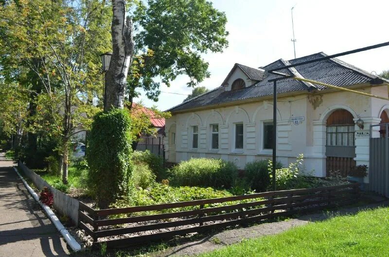 Аллея труда комсомольск на амуре. Аллея энтузиастов комсомольск на амуре. Аллея труда 59 комсомольск-на-амуре. Орловский детский сад кировская область калинка. Аллея труда 57/2.