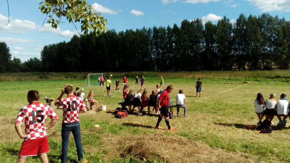 Молодежь на селе. Молодежь села. Молодежь в деревне. Развлечения деревенской молодежи.