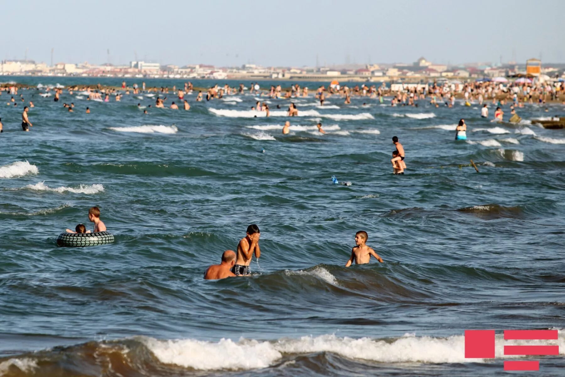 Азербайджан баку море. Пляж Мардакян Баку. Каспийское море в Сумгаите. Каспийское море Баку пляж. Касабланка Баку пляж.