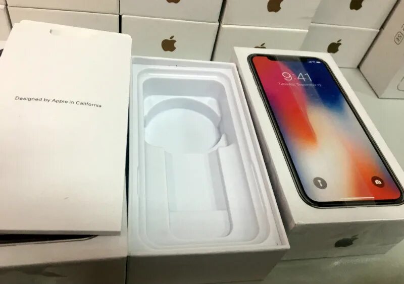 Коробка нового айфона. Iphone x 256 GB коробка. Эпл айфон 10 коробка. Iphone x 256gb восстановленный коробка. Apple iphone 13 Pro коробка.