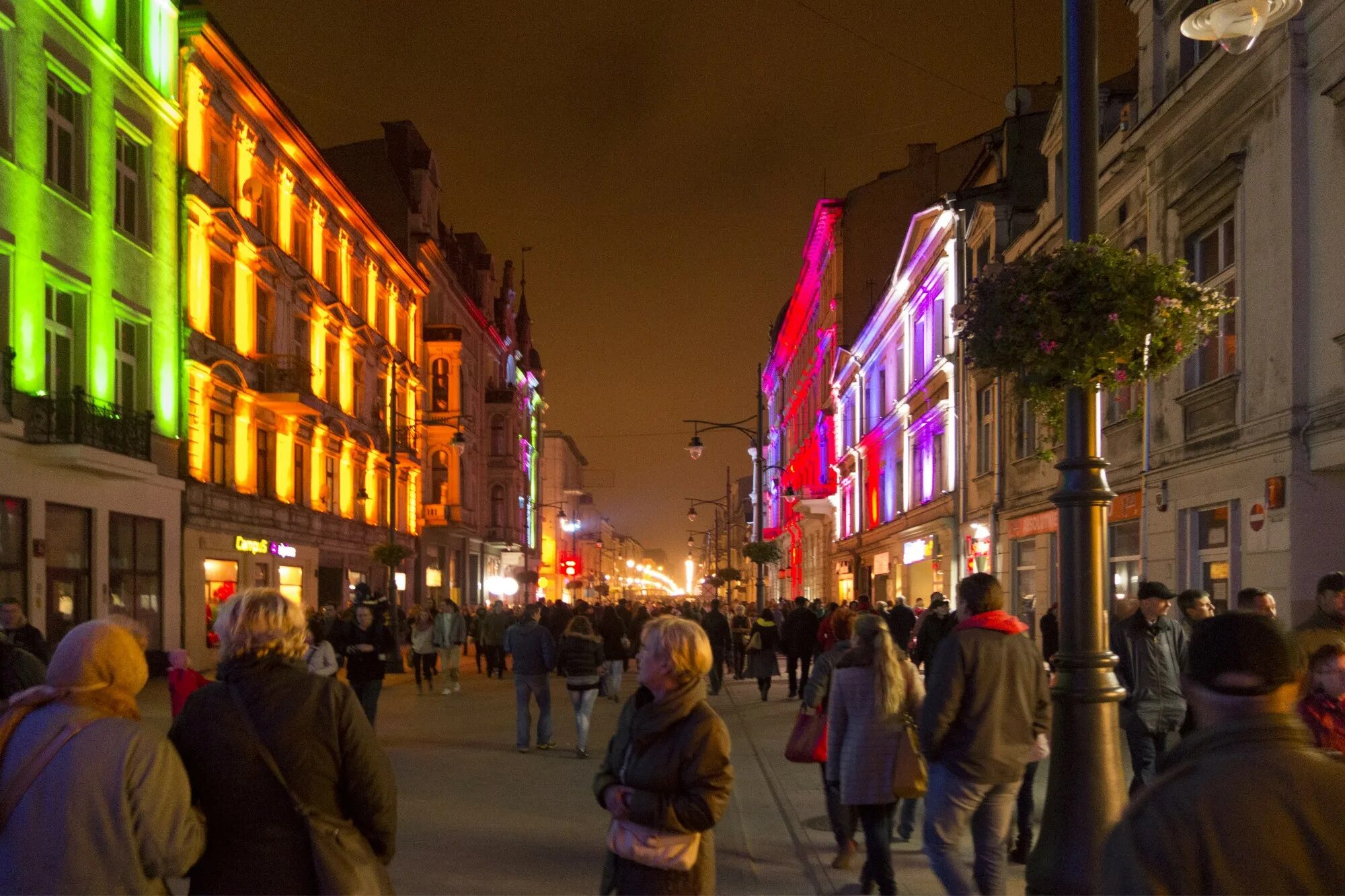 Дворцовая площадь варшавы польша. Люблинское польша. Туробин польша город. Голдап польша достопримечательности. Легница замок.
