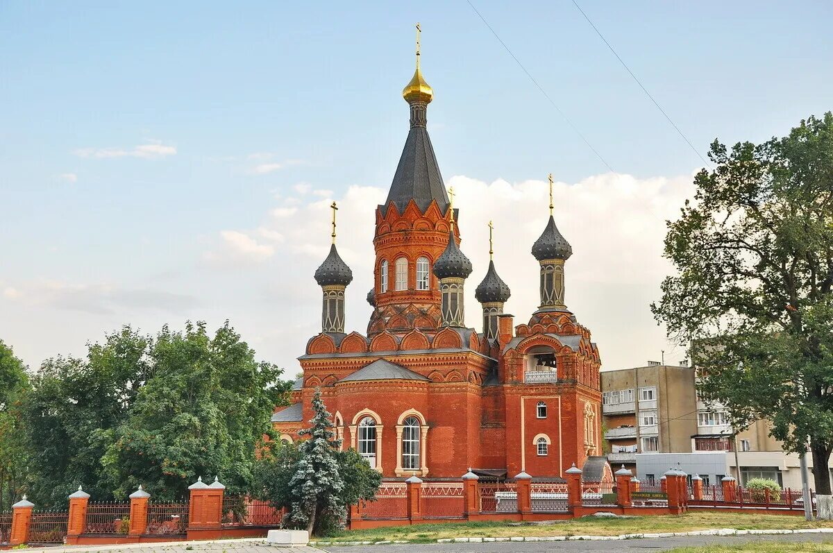 Город брянской. Брянская область достопримечательности храм. Церковь на Кургане Брянск. Брянск города Брянской области. Путешествие по городу Брянск.