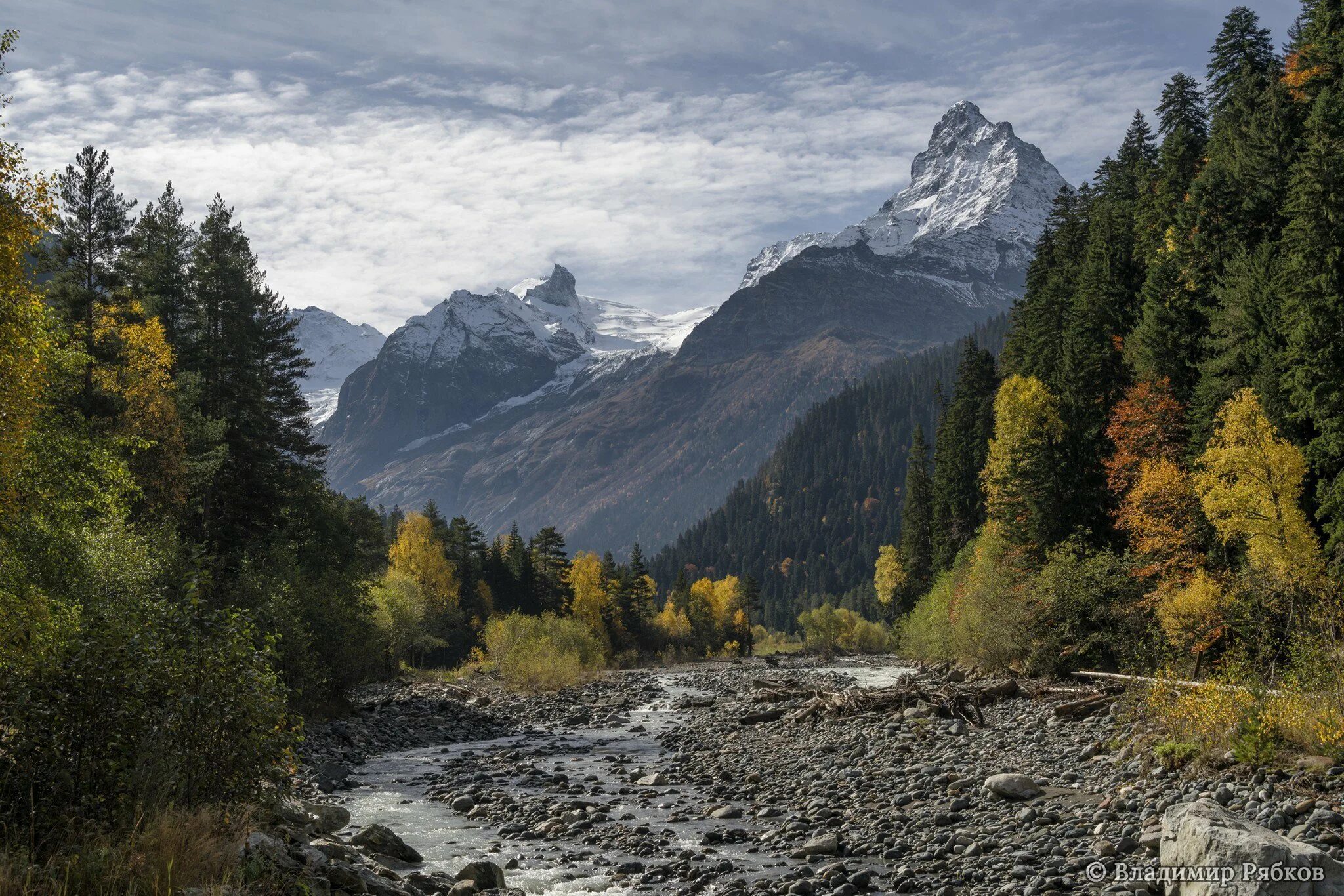 Теберда зимой. Домбай белалакая зимой. Зимний Домбай Аманауз. Фототур на Кавказ. Фототур в Домбае