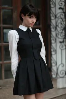 Brunette uniform