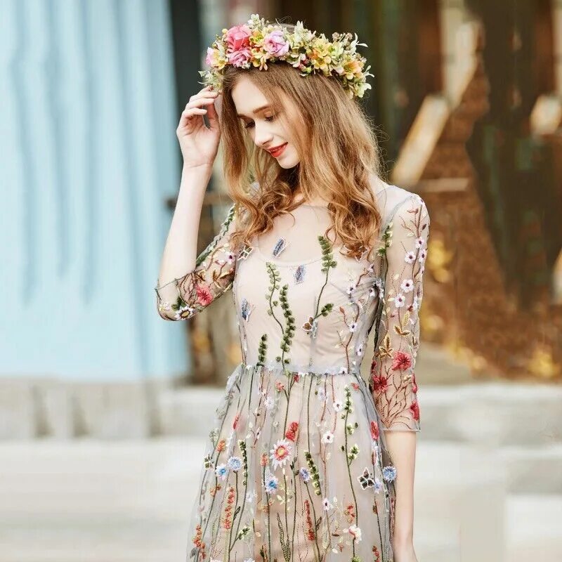 Стиль платья в цветочек. Платье с вышивкой. Платье в цветах. Платье в цветочек. Красивые цветочные платья.