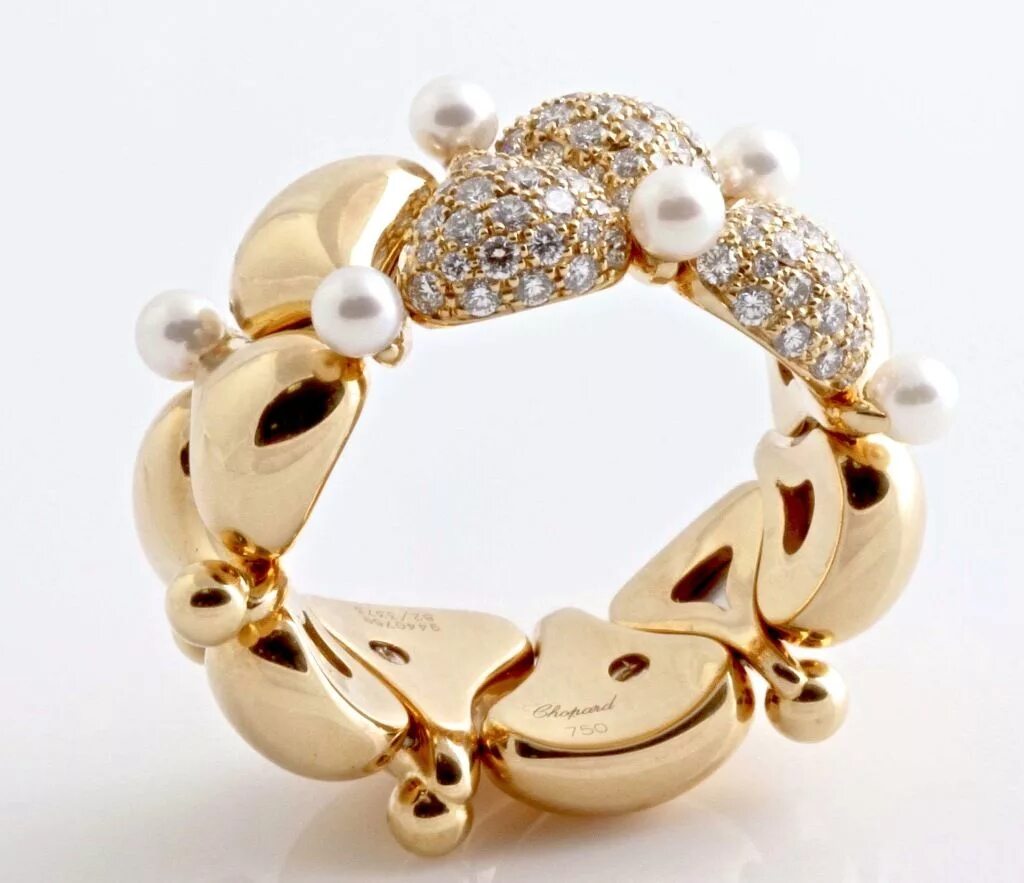 Золотые кольца cartier. Ювелирные бренды дамиани. Фирмы золотых изделий. Фирмы золотых изделий. Булгари комплекты с бриллиантами.