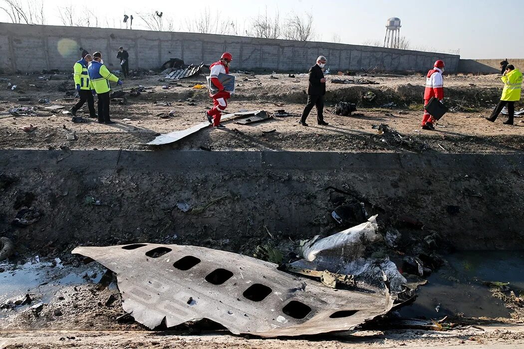 Крушение самолета Boeing 737 в Иране. Авиакатастрофы Боинг 737 Украина. Авиакатастрофа Боинг 737