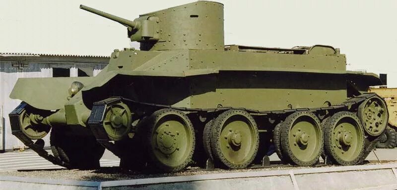 Танк СССР БТ 2. Советский лёгкий колёсно-гусеничный танк БТ-2. Крейсерский танк бт2. Колёсно гусеничный танк т2. Бт 2 легкий