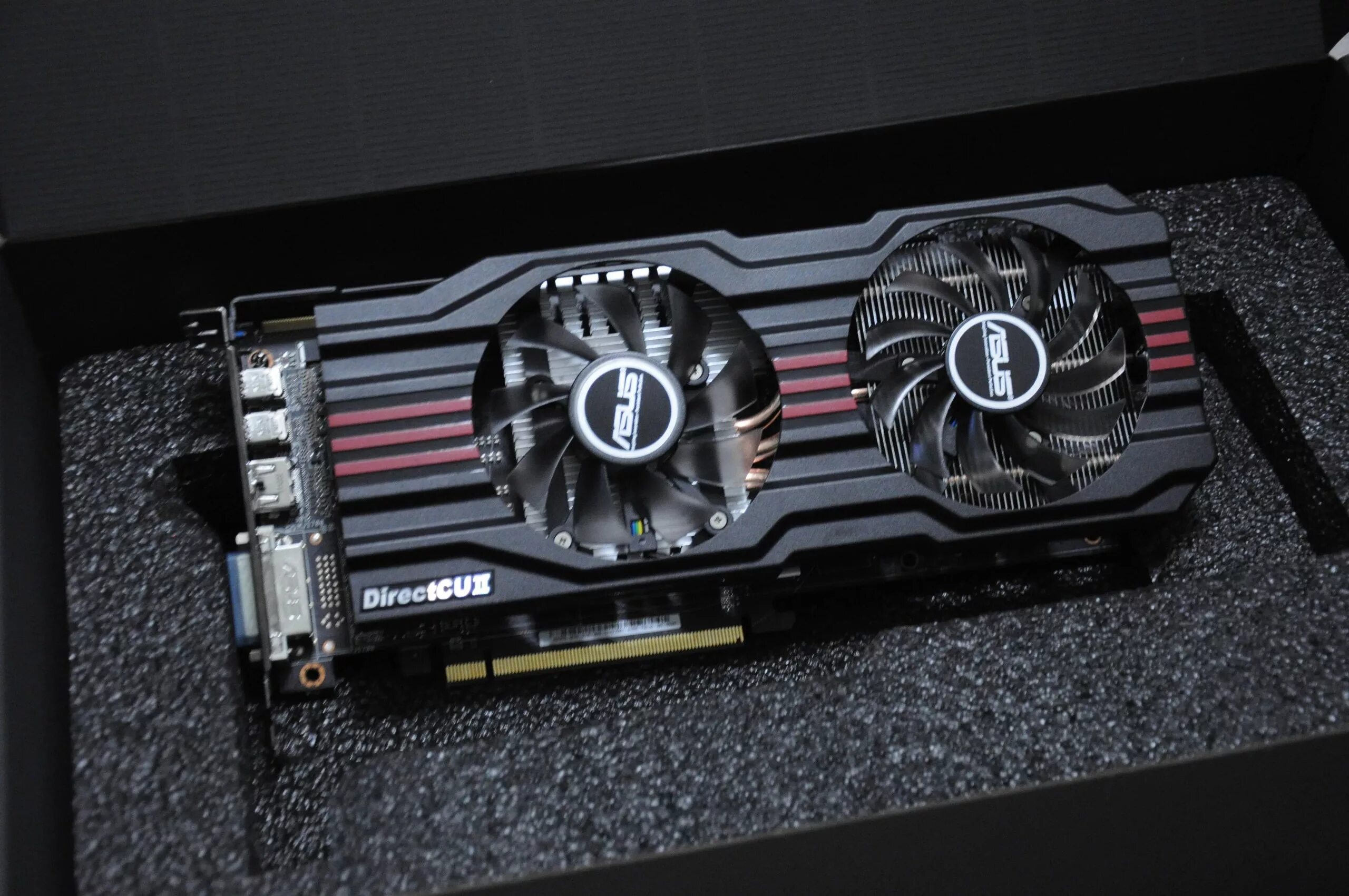 ASUS Radeon HD 7870. HD 7870 2gb ASUS. HD 7850 2gb ASUS DIRECTCU. ASUS HD 7870 DIRECTCU II.