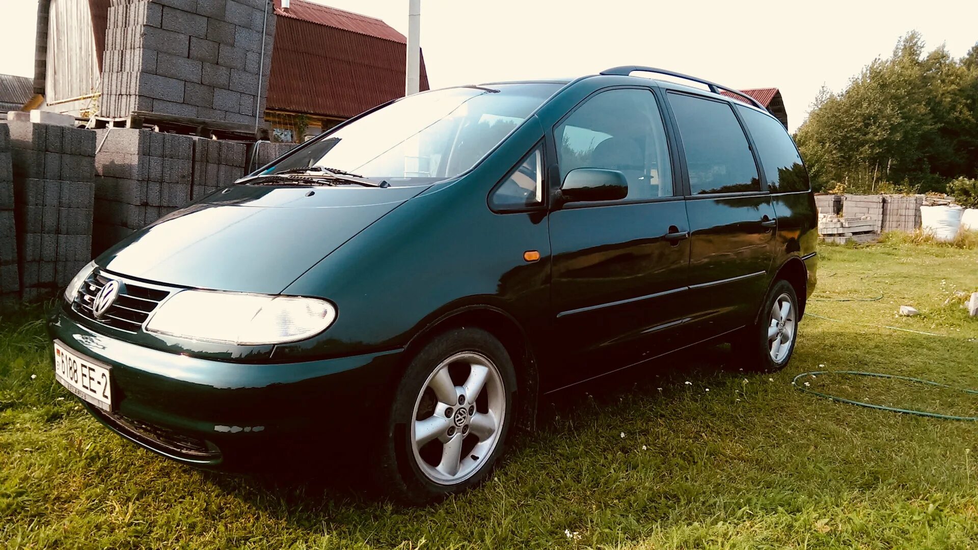 Volkswagen sharan 1.9. Фольксваген Шаран 1999. Фольксваген Шаран 1. Фольксваген Sharan 1999. Фольксваген Шаран 1998г.