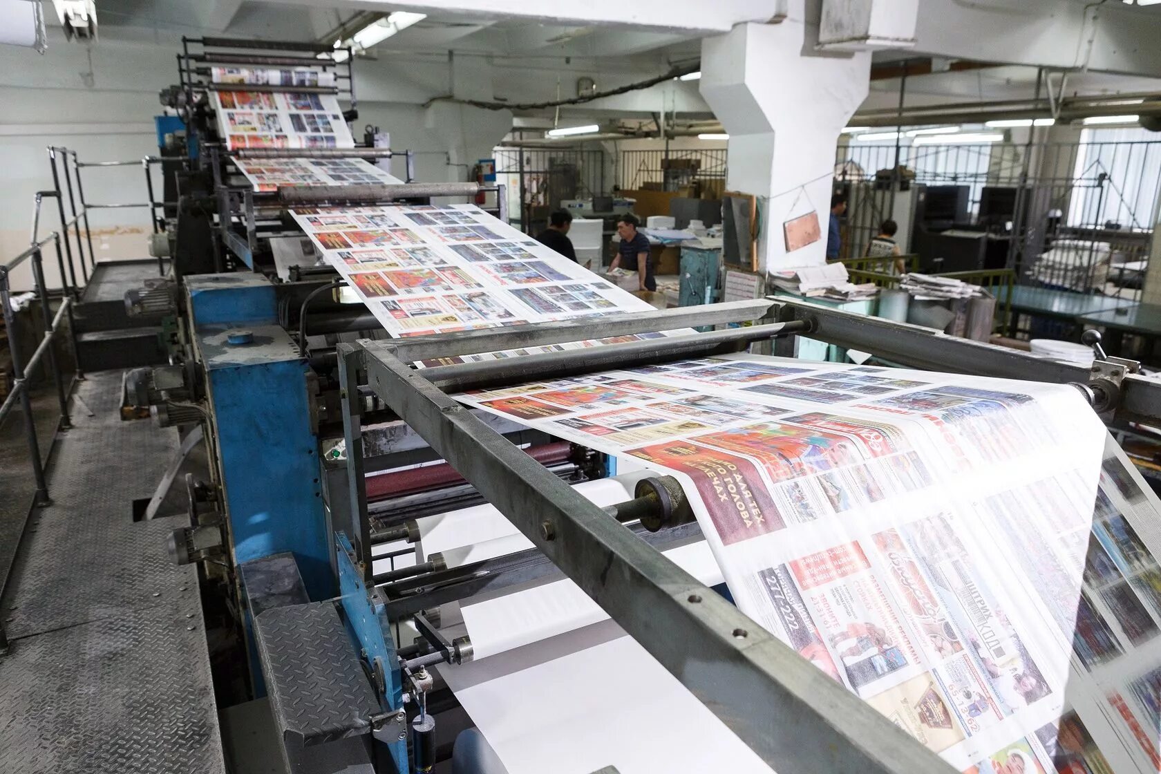 Типография книги. Современные типографии для печатания книг. Современные типографии для печатания книг. Печатание книг в типографии. Оператор цифровой печати.