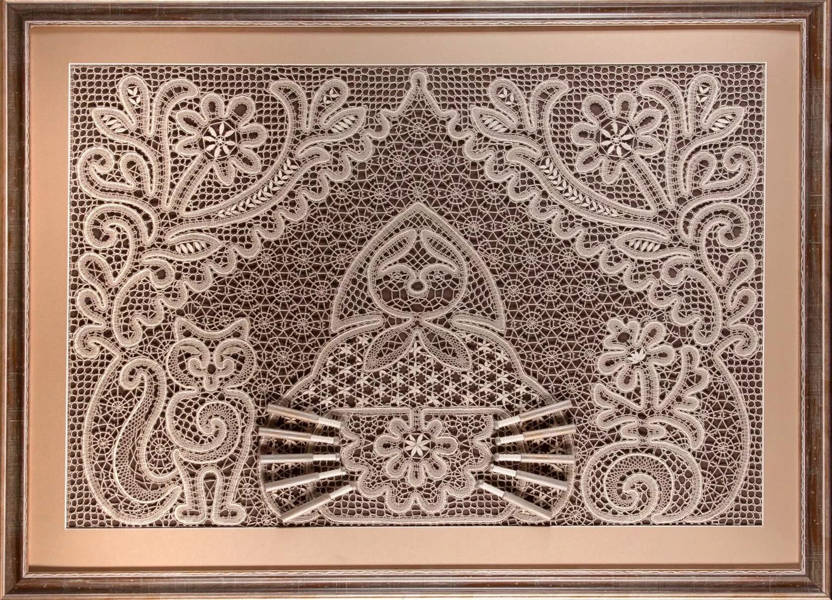 Картины с кружевом. Кружево в живописи. Кружево картины. Картины из кружева. Узор кружева.
