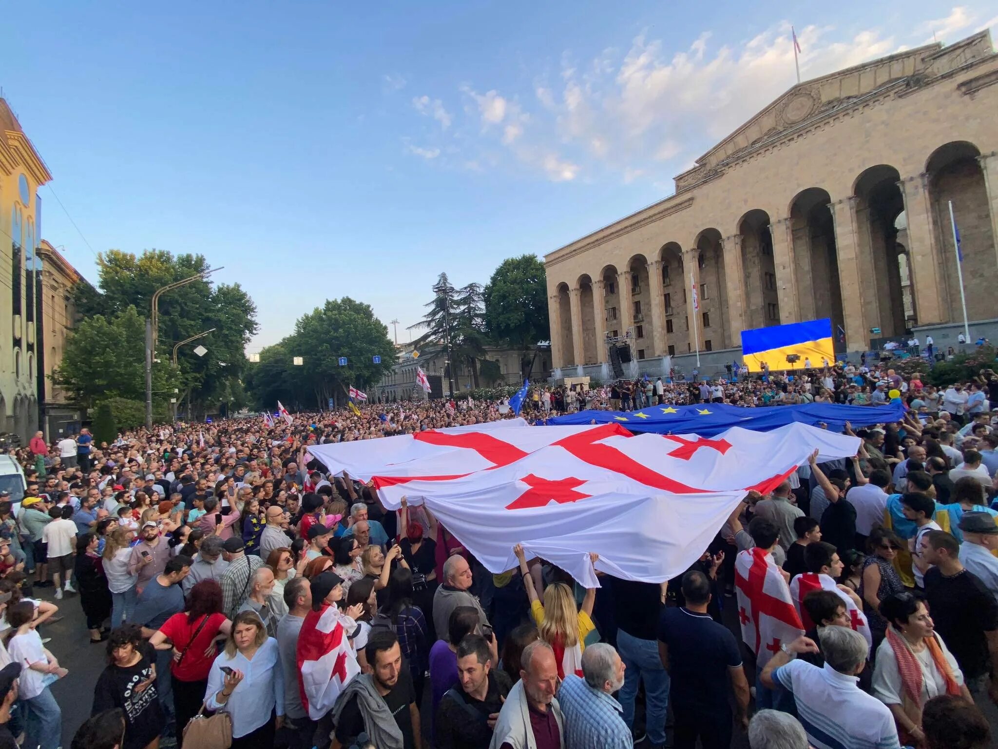 Ситуация в тбилиси сегодня. Митинг в Тбилиси 24.10.2022. Протесты в Грузии 2023. Митинг в Тбилиси 12 августа 2008. Митинг в Тбилиси.