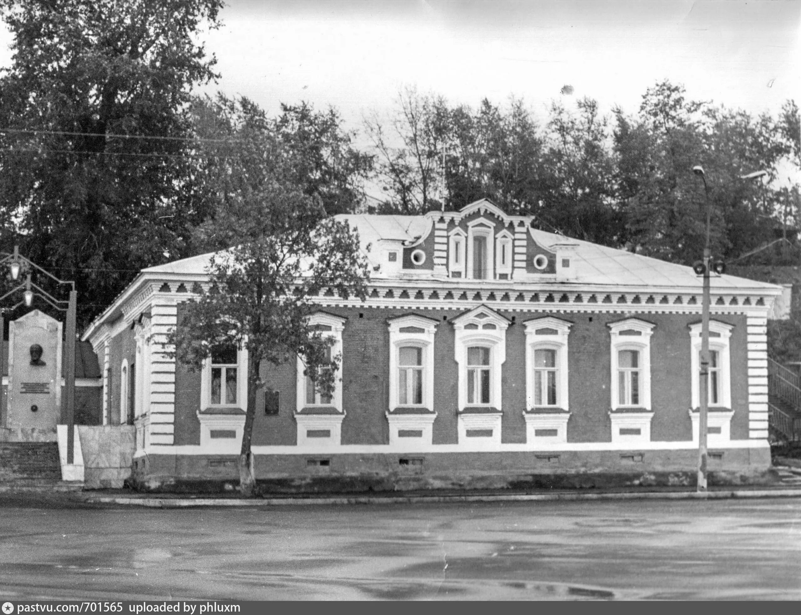 Дом музей н г славянова пермь. Левшино славянова. Памятник славянову в перми. Левшино славянова. Музей славянова пермь.