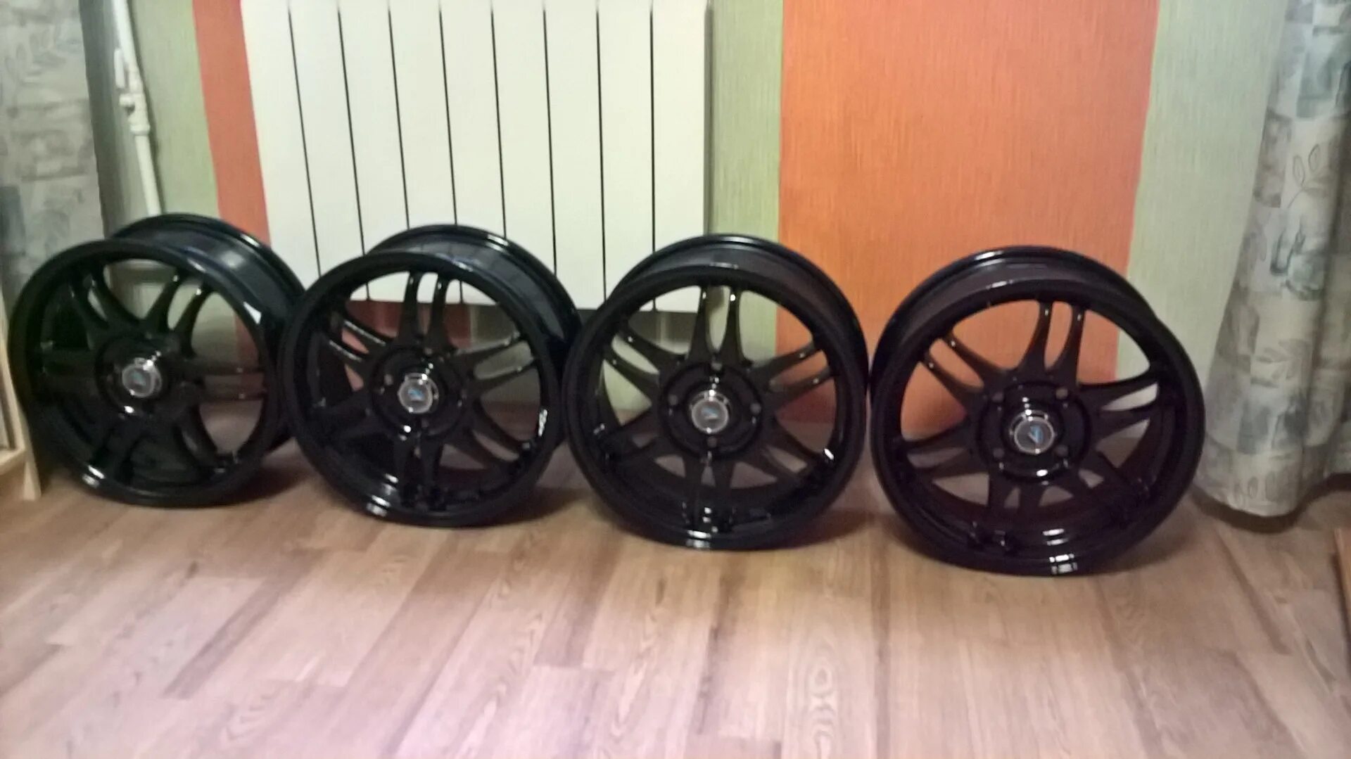 Venti v1505 6x15 5x100 et38. Venti v1502-615-671-4x1143-45bd. Venti-1519 15 4/98. Диск venti 1502 6x15/4x100 et45 d60,1. Диски venti r15.