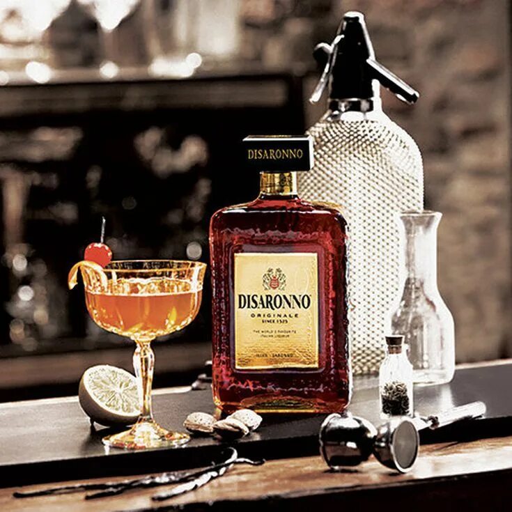 Amaretto disaronno. Амаретто disaronno. amaretto liqueur original.