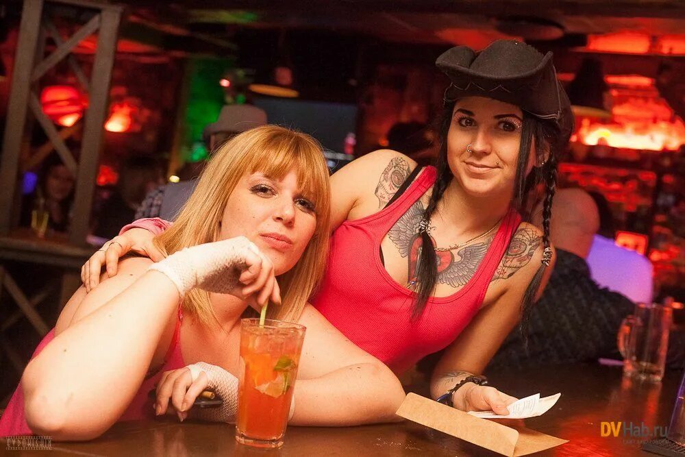 Харлей дэвидсон хабаровск бар. Harley davidson arsenal. Харлей дэвидсон чита паб. Harley-davidson club russia балабанов дмитрий. Кабаре салун.
