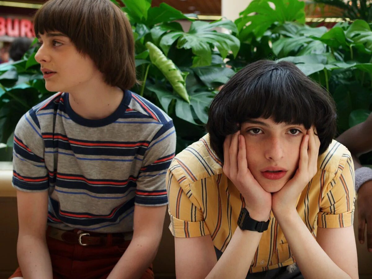 Майк и айк близнецы. Финн вулфхард. stranger things майк. майк уилер осд. уилл байерс и майк осд.