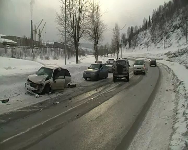 потоп таштагол. школа 9 таштагольский район. таштагольский район шерегеш. таштагол набережная. ну и погода таштагол.