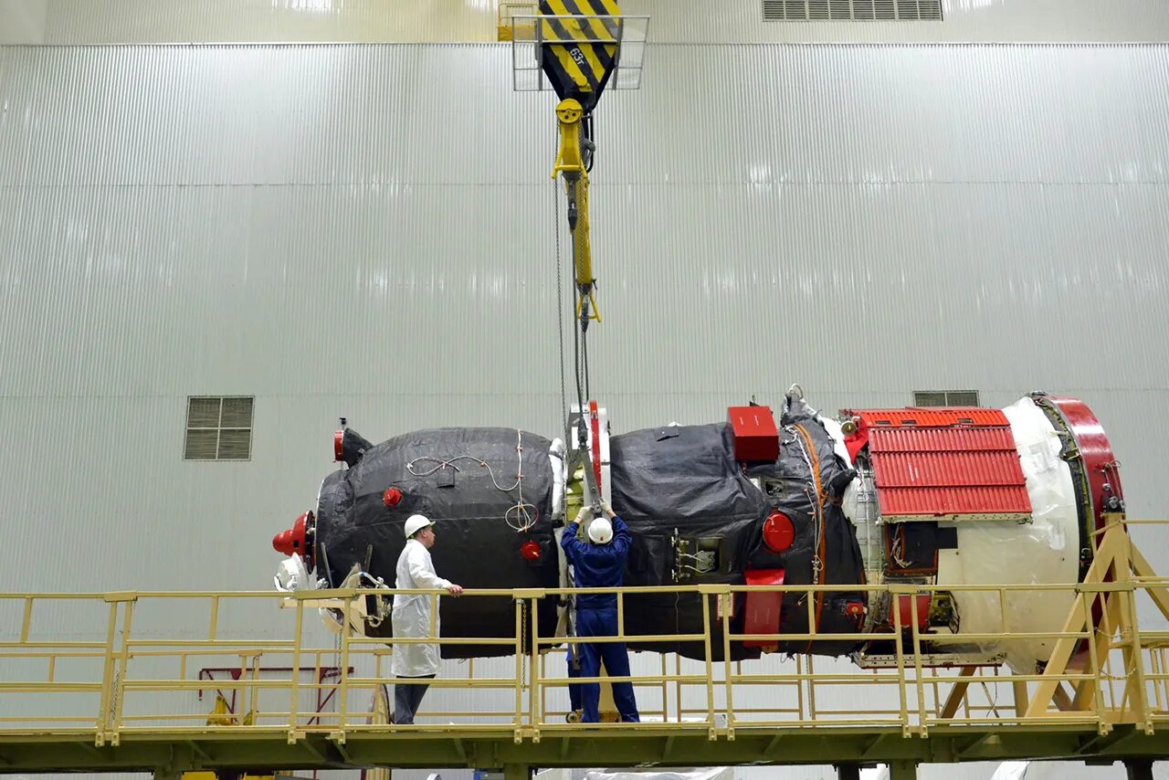 Грузовой корабль «Прогресс МС-20». Корабль Союз МС. Командир корабля Союз МС 20. Тепловакуумные испытания космических аппаратов. Грузовые испытания люльки кабины проводятся