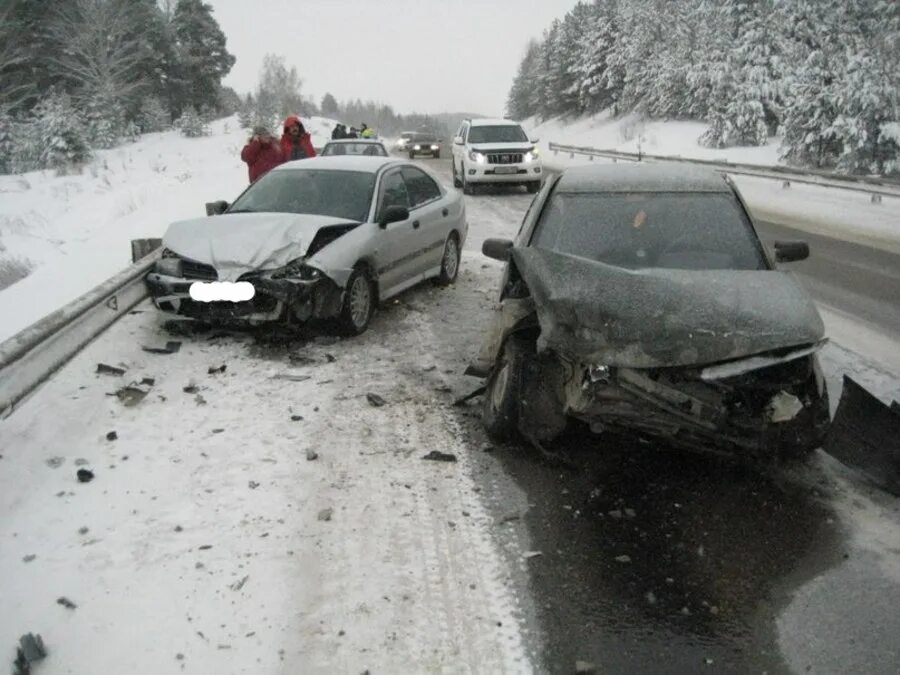 Дтп кунгур сегодня на трассе. Дтп кунгур сегодня на трассе. Дтп на трассе пермь кунгур. Авария на трассе кунгур екатеринбург. Дтп на трассе пермь кунгур вчера.
